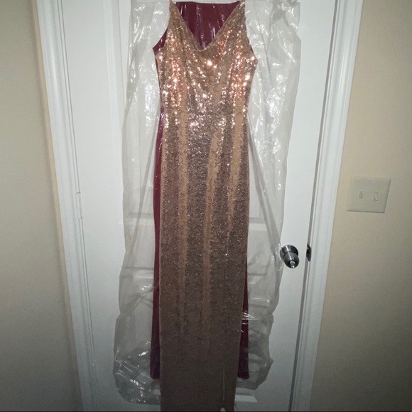 Gold formal dress - Picture 1 of 6